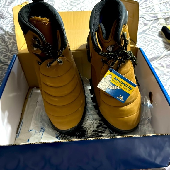 MICHELIN NWT METATARSAL STEEL TOE BOOTS NEVER WORN - Picture 1 of 5
